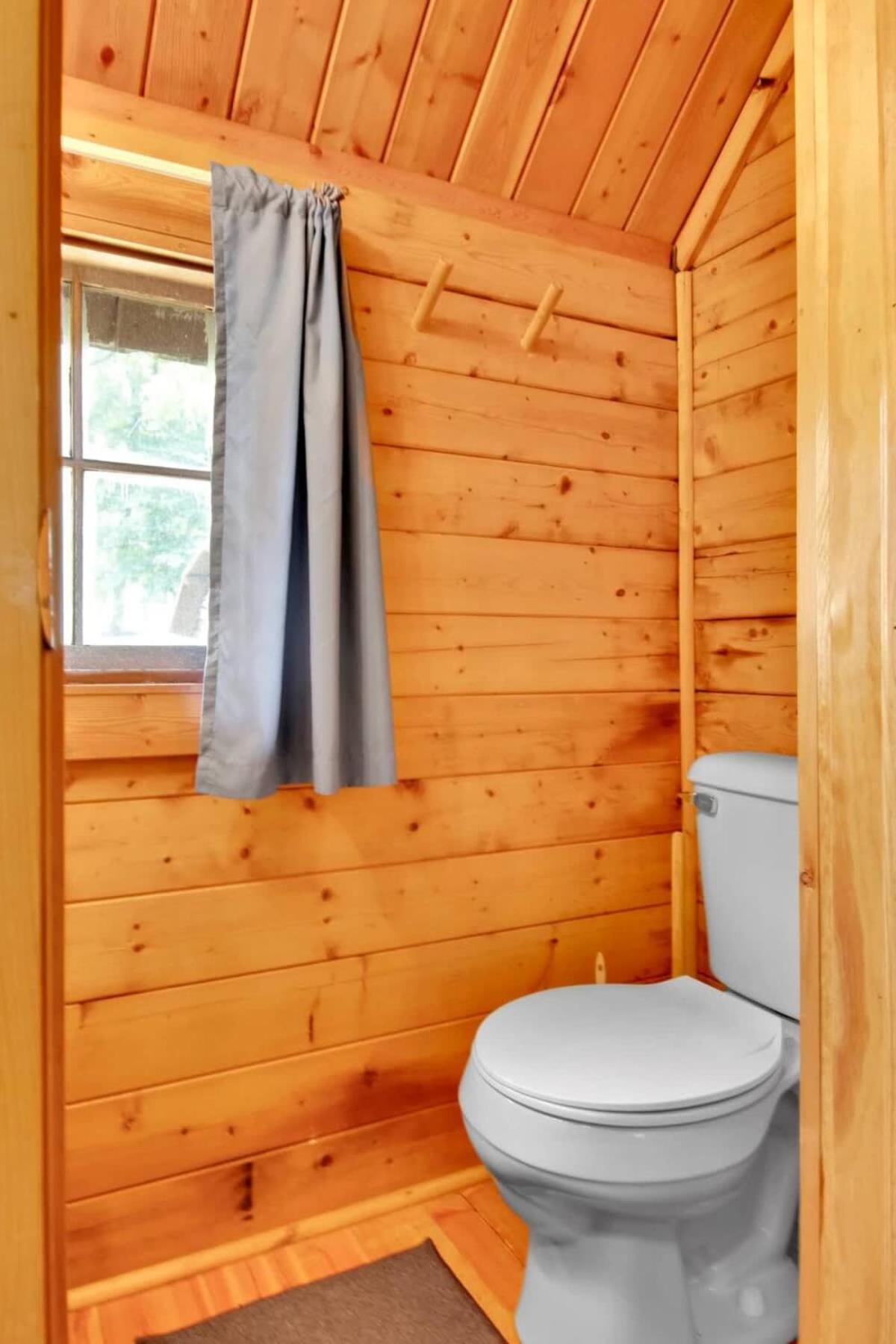 Lovely Rustic Cabin In Bloomington Eksteriør bilde